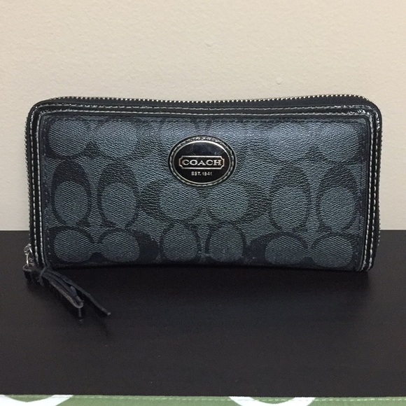 Coach Handbags - Coach wallet